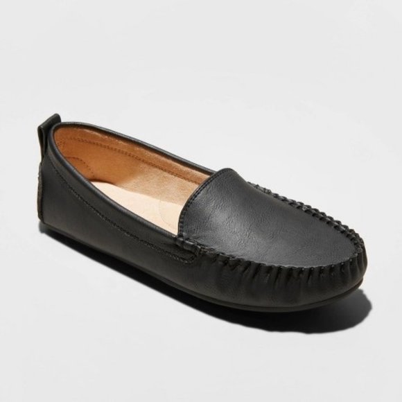 Universal Thread Shoes - Women's Kirby Faux Leather Moccasin Flat Loafers